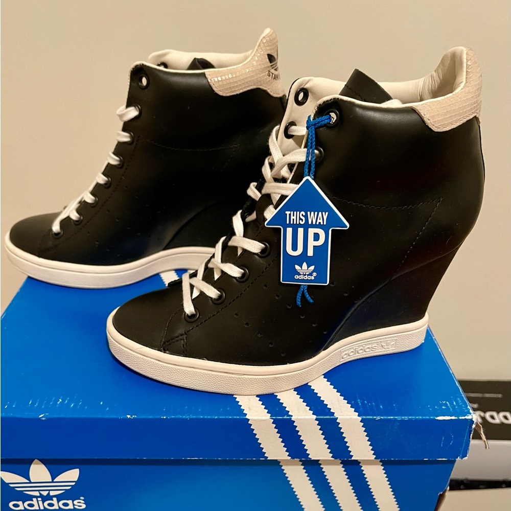 Adidas Stan Smith Up Wedge Sneakers. Black and White. New in box.